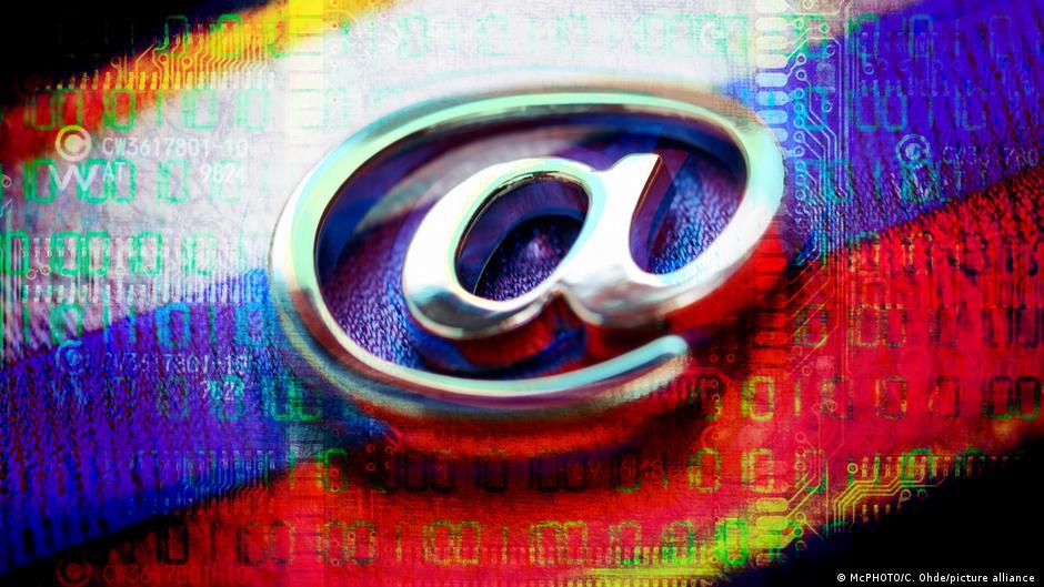 Центр протидії дезінформації виявляє, застерігає, інформує